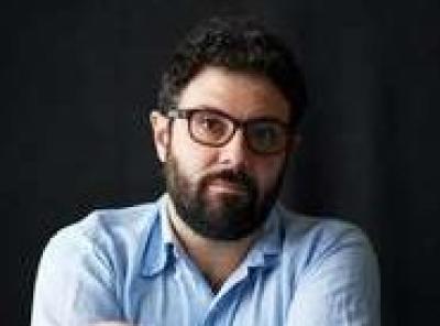 Porträtt av kompositören Christopher Cerrone