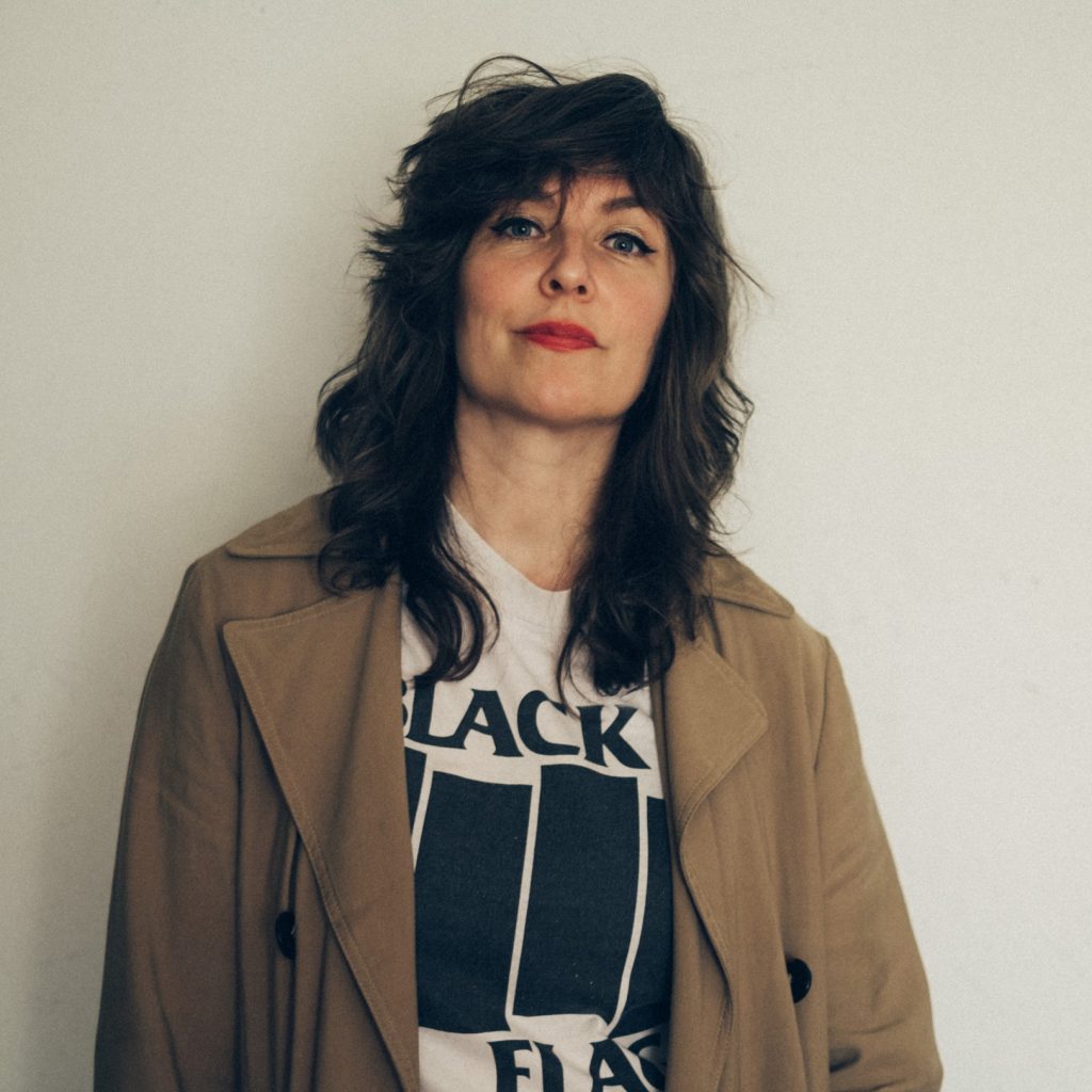 Porträttbild på musikern Sara Almgren