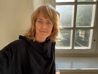 Fotoporträtt på danskonstnären Anna Pehrsson.